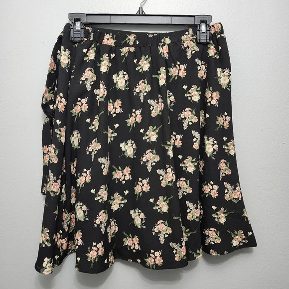 Collective concepts women's mini skirt floral size M black - Picture 4 of 6